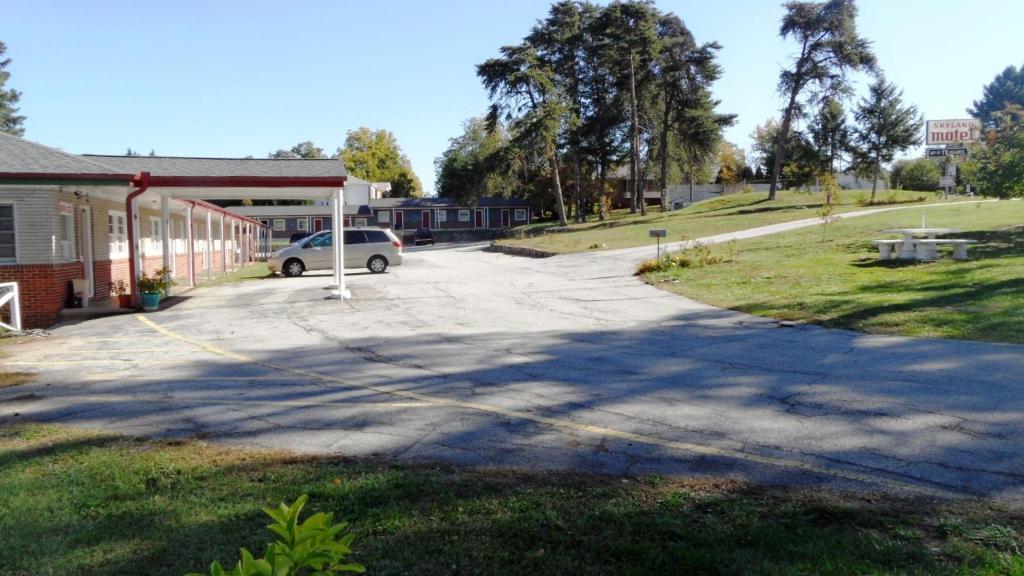 Skyland Motel Cornelia Exterior photo
